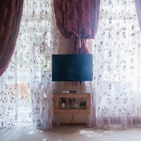 Na Shevchenka 3 Lägenhet